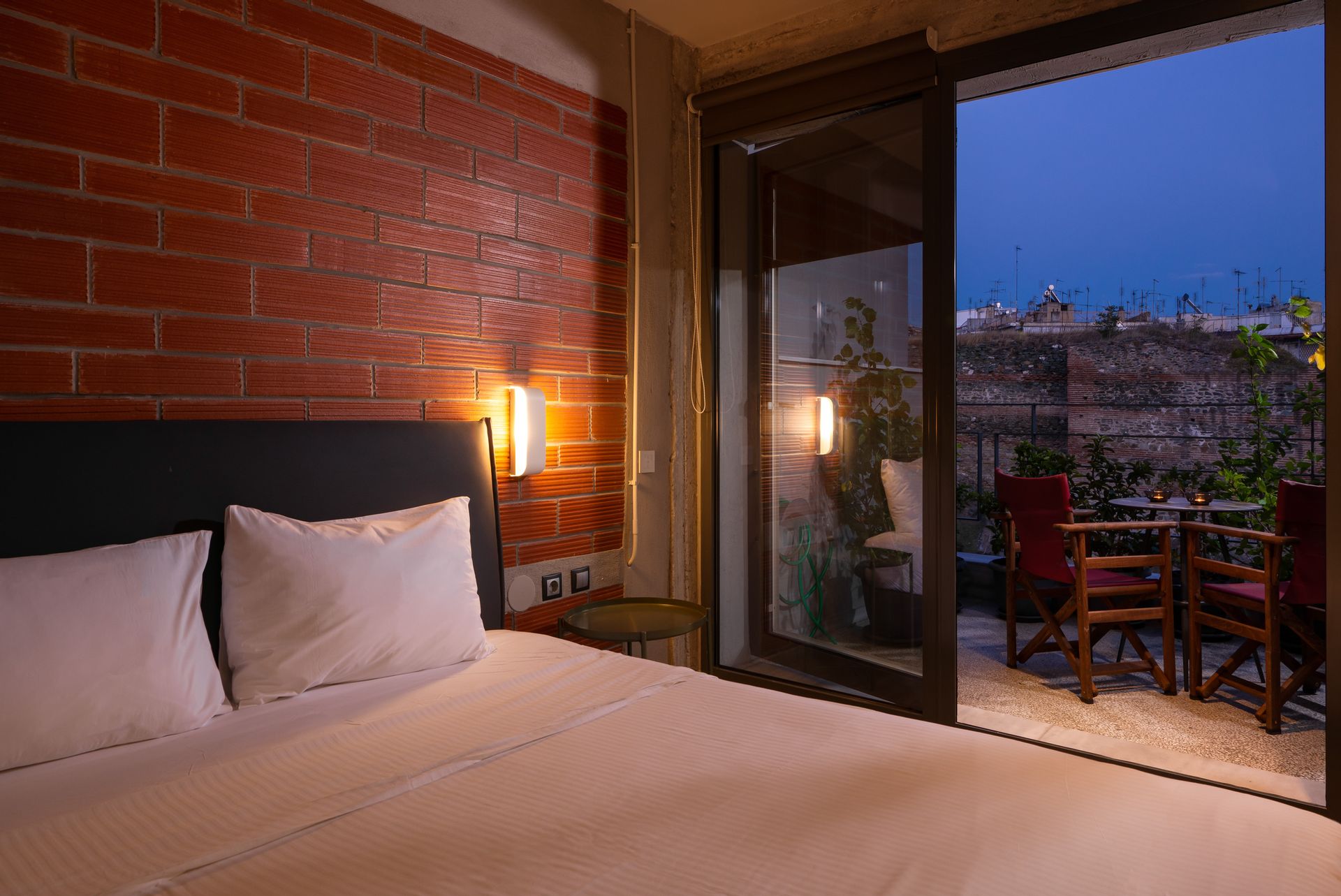 Double Room with Terrace 7