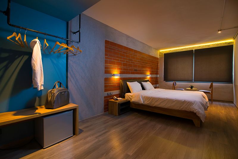urban donkey hotel twin room 12